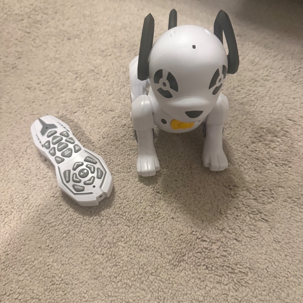 Remote Control, Programmable Stunt Dog - Picture 4 of 4